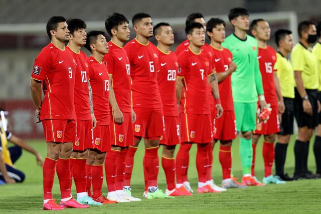 阿根廷4-0大胜玻利维亚，劳塔罗与帕斯表现抢眼